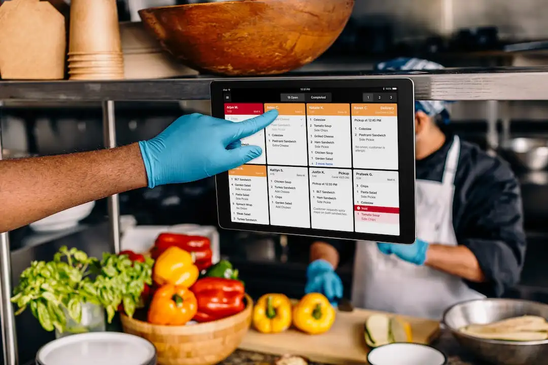 Kitchen display system showing active orders